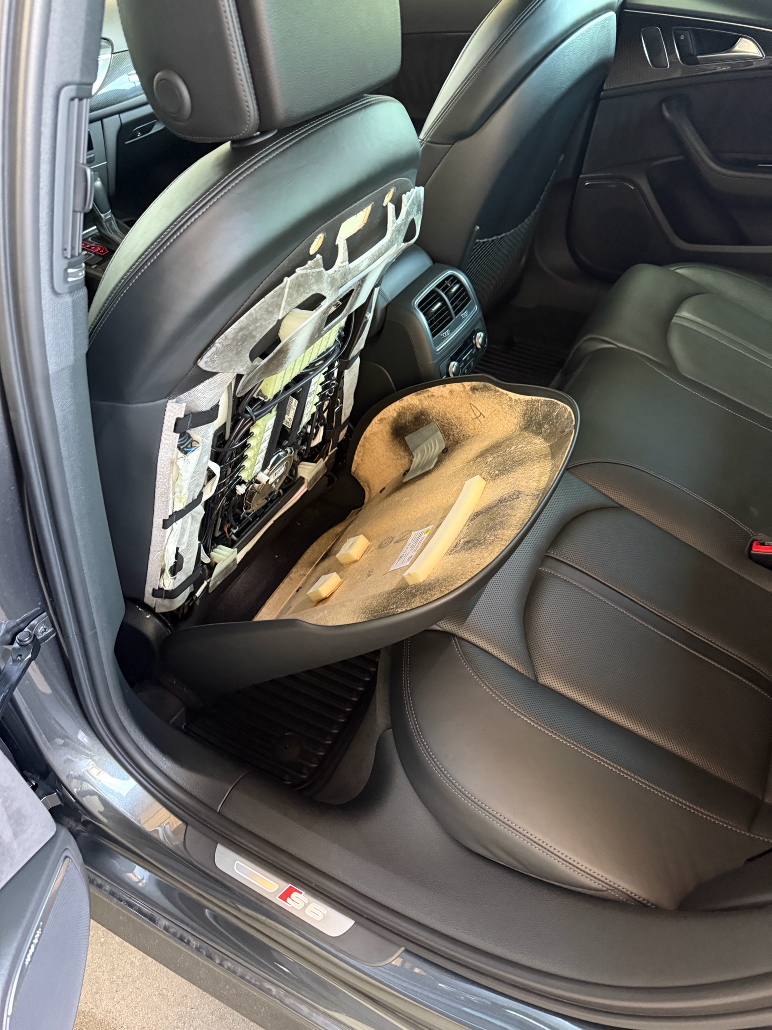 AUDI S6-1